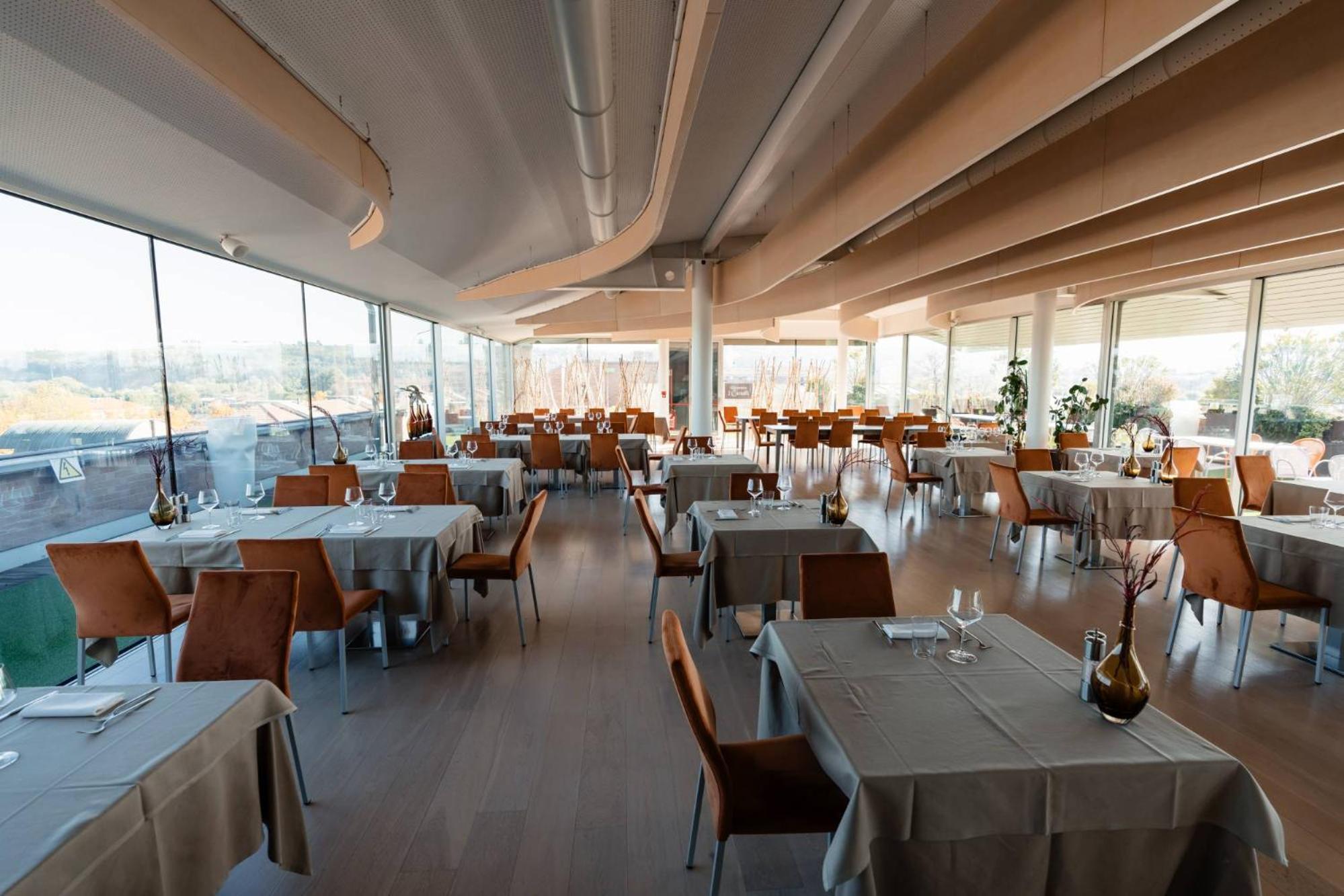 Hotel Ristorante I Castelli Alba  Exterior foto